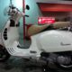 Εκλάπη PIAGGIO VESPA GTS 300 πινακίδα ΤΖΧ894 χρώμα λευκό με μπαγκαζιέρα λευκή ,παρμπριζ, και διπλή σέλα καφέ-μουσταρδί Μηχανή- Μενεκράτους 100