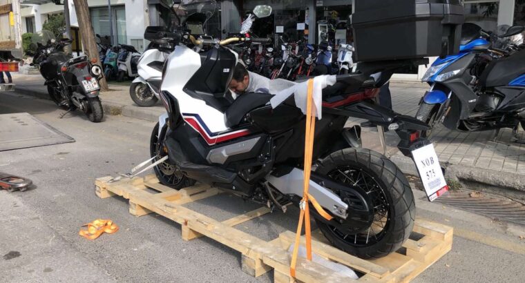 Honda xadv 750cc special color λευκο Μηχανή- Νεος κοσμος