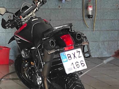 ΚΛΑΠΗΚΕ ΑΠΟ ΧΑΤΖΗΚΥΡΙΑΚΕΙΟ ΠΕΙΡΑΙΑ YAMAHA XT 660 MAYΡΗ Μηχανή- Καρπάθου 68